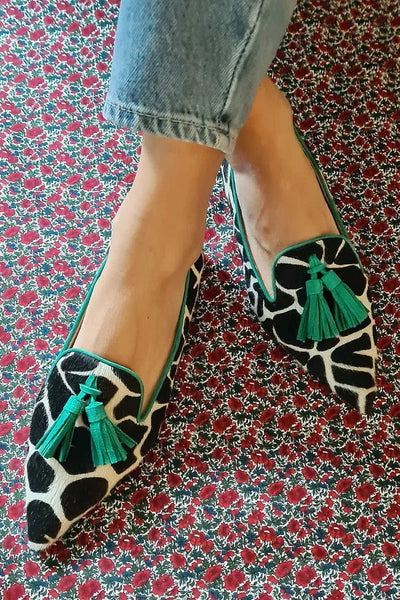 Nadia | Kontrastowe Mokasyny z Chwostami