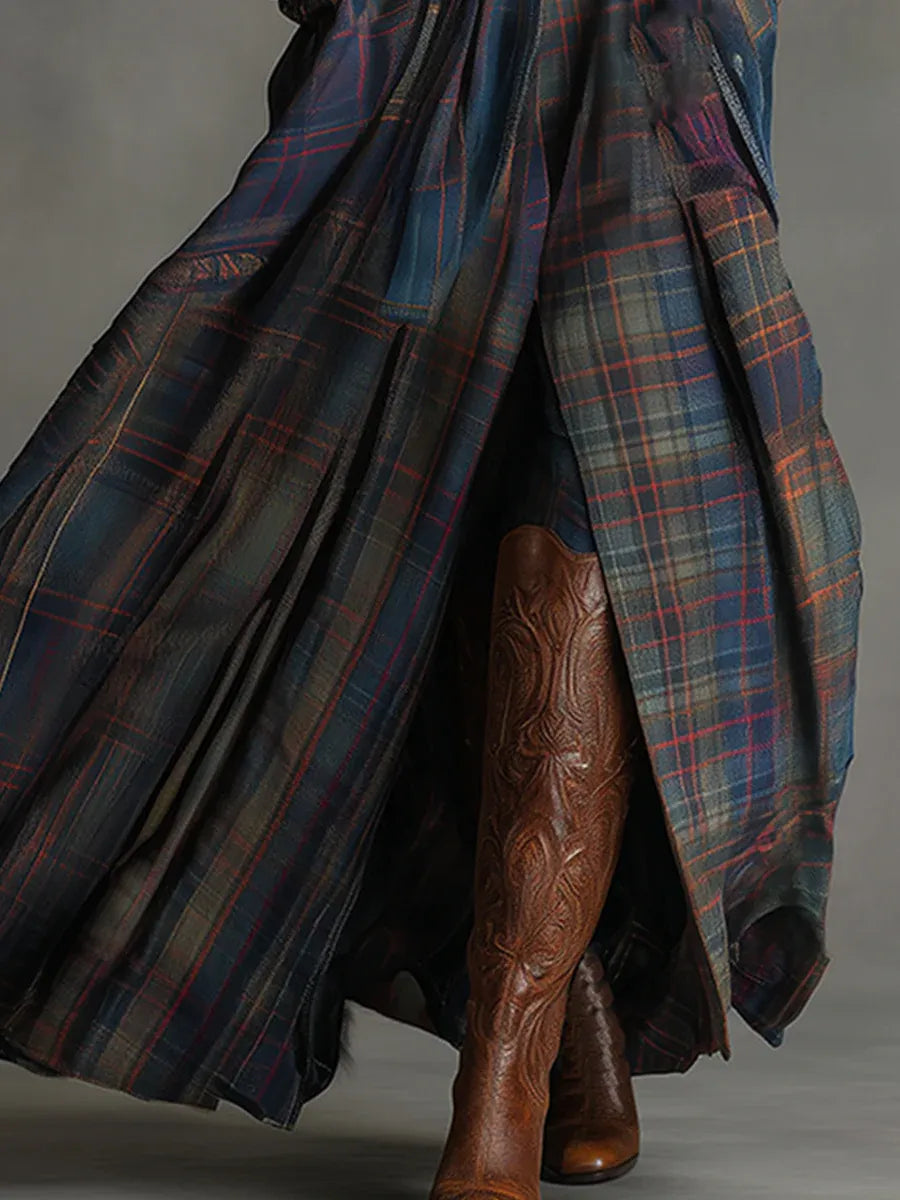 Tracy | Niebieska Sukienka Maxi z Fausz Suede w Kratę